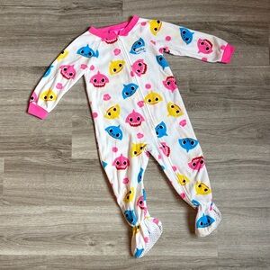 Pink Fong baby girls baby shark print fleece zip up footie